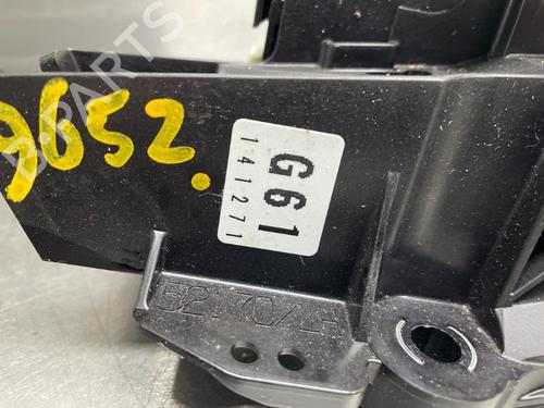 Gear lever TOYOTA YARIS (_P13_) 1.5 Hybrid (NHP130_, NHP130) | BP10852413M90 