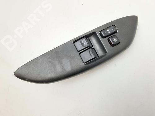 Used Switch Switch TOYOTA YARIS (_P1_) 1.0 (SCP10_, SCP10R) (68 hp) 10841510 10841510