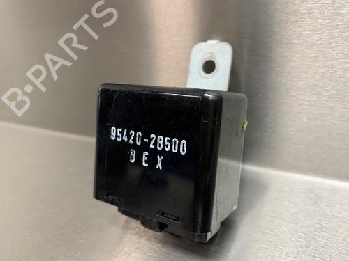 Used Electronic module HYUNDAI SANTA FÉ II (CM) 2.2 CRDi GLS 4x4 (150 hp) 10842711