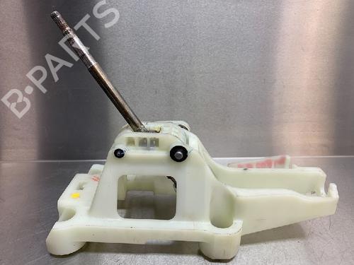 Gear lever MITSUBISHI LANCER VIII (CY_A, CZ_A) 1.8 (CY3A, CY6A) | BP10844743M90 