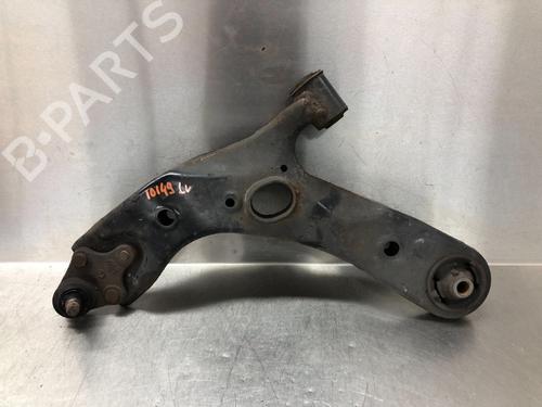 Venstre foran bærearm TOYOTA AURIS (_E18_) 1.4 D-4D (NDE180_, NDE180R) (90 hp) 15181283