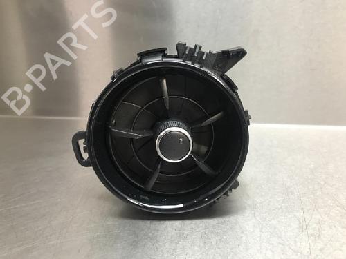Used Air vent TOYOTA YARIS (_P13_) 1.5 Hybrid (NHP130_) (101 hp) 13177463