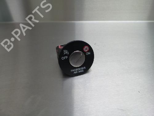 Used Switch HYUNDAI ix20 (JC) 1.4 (90 hp) 10824620