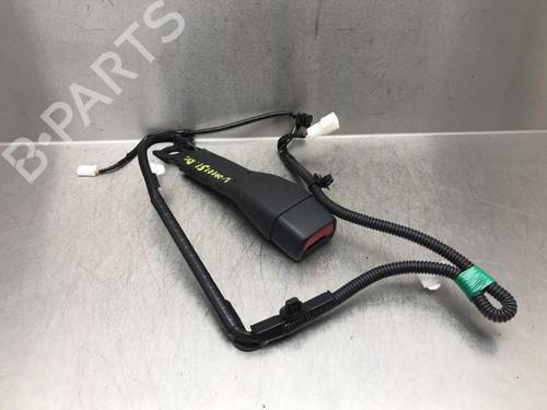 Used Seat buckle LEXUS IS III (_E3_) 300h (AVE30_, AVE30R) (223 hp) 13610391
