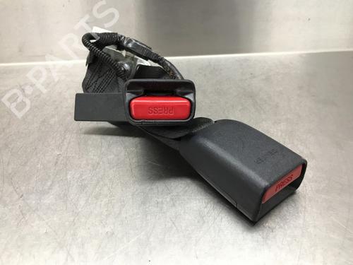 Used Seat buckle TOYOTA AURIS (_E18_) 1.4 D-4D (NDE180_, NDE180R) (90 hp) 13181410
