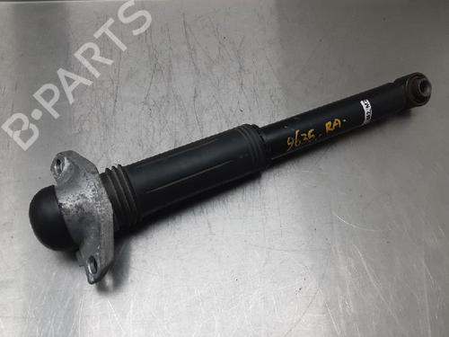 Used Right rear shock absorber TOYOTA COROLLA Hatchback (_E21_, _EA1_, _EH1_) 1.8 Hybrid (ZWE211, ZWE219) (122 hp) 10850949