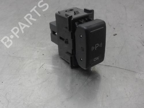Used Switch NISSAN MICRA IV (K13K, K13KK) 1.2 (80 hp) 10827709