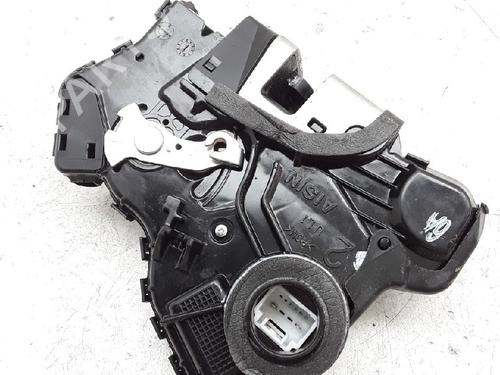Used Front left lock TOYOTA AURIS (_E15_) 1.8 Hybrid (ZWE150_, ZWE150R) (136 hp) 13171806