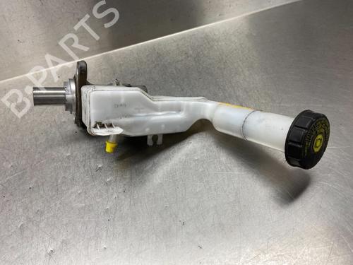 Used Brake master cylinder NISSAN JUKE (F15) 1.6 (117 hp) 11485702