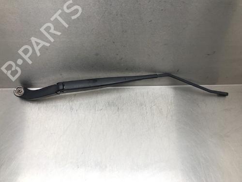 Used Front windshield wiper arm CHEVROLET SPARK (M300) 1.0 LPG (65 hp) 13185764