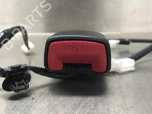 Used Seat buckle TOYOTA AURIS (_E18_) 1.8 Hybrid (ZWE186_, ZWE186R) (136 hp) 13185015