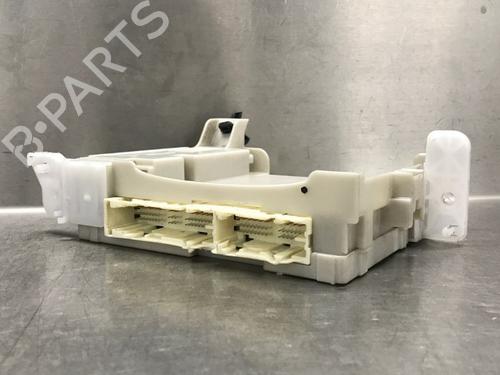 Used Fuse box Fuse box TOYOTA VERSO S (_P12_) 1.33 (NSP120_) (99 hp) 33181097 33181097