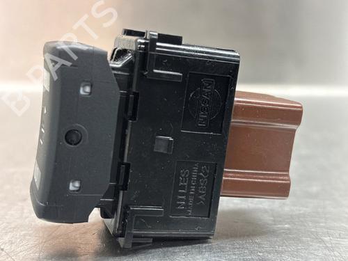 Switch NISSAN LEAF (ZE1) Electric | BP25122304I30 