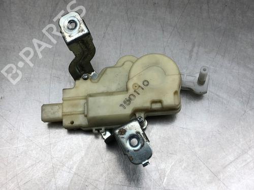 Used Fuel door actuator TOYOTA YARIS (_P9_) 1.33 VVT-i (NSP90_, NSP90R) (100 hp) 15945802