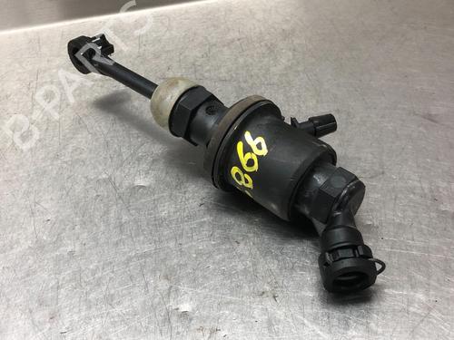 Used Clutch slave cylinder NISSAN JUKE (F15) 1.2 DIG-T (115 hp) 13184727