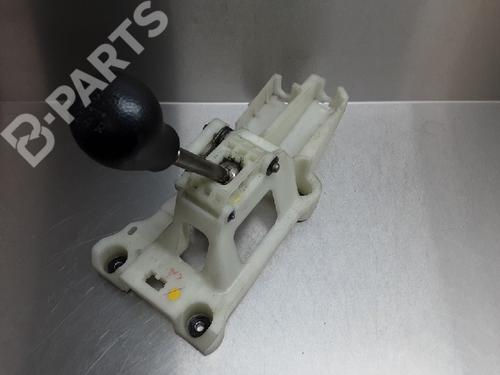 Used Manual gearbox selector Manual gearbox selector MITSUBISHI LANCER VIII (CY_A, CZ_A) 1.8 (CY3A, CY6A) (143 hp) 10848924 10848924