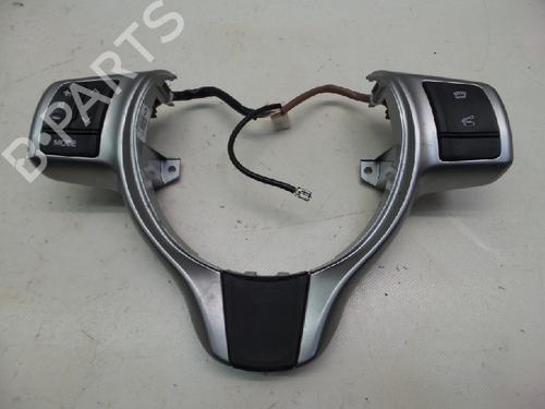Used Switch TOYOTA YARIS (_P13_) 1.5 Hybrid (NHP130_, NHP130) (101 hp) 13168581