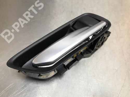 front-right-exterior-door-handle-toyota-corolla-hatchback-_e21_-_ea1_-_eh1_-18-hybrid-zwe211-6927302200-2018-10851044 main image