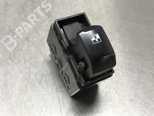 switch-ssangyong-rexton-rexton-ii-gab_-27-xdi-96190777-2002-10855481 main image