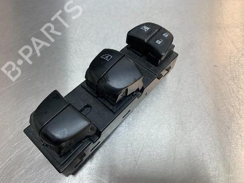 Used Switch NISSAN JUKE (F15) 1.6 (117 hp) 10845437