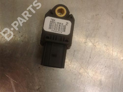 Used Electronic sensor Electronic sensor TOYOTA YARIS (_P9_) 1.3 VVT-i (SCP90_, SCP90R) (87 hp) 10829425 10829425