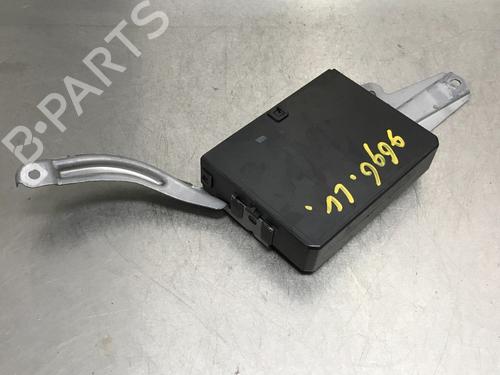control-unit-lexus-ls-_f4_-460-usf40-8922250280-2006-10853383 main image