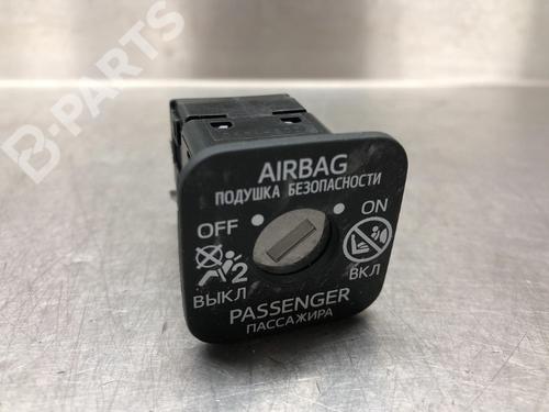 switch-toyota-rav-4-iv-_a4_-20-4wd-zsa44_-2012-2013-2014-2015-2016-2017-2018-2019-11198089 main image