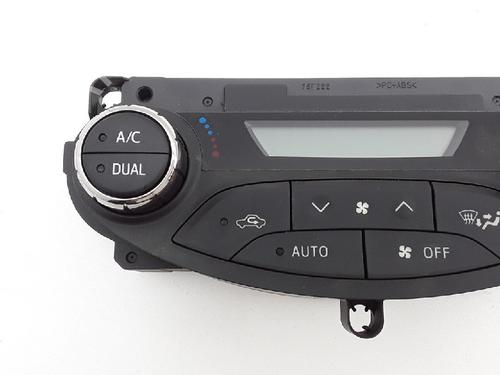 Climate control TOYOTA YARIS (_P13_) 1.5 Hybrid (NHP130_, NHP130) | BP10831107I5 