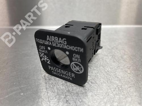 Used Switch Switch MITSUBISHI MIRAGE / SPACE STAR VI Hatchback (A0_A) 1.0 (A05A) (71 hp) 10851416 10851416