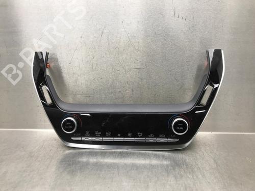 Klimabedienteil für TOYOTA COROLLA Hatchback (_E21_, _EA1_, _EH1_) 1.8 Hybrid (ZWE211, ZWE219) (122 hp) 33181083