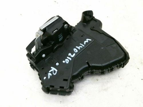 Front right lock TOYOTA AURIS (_E15_) 1.8 Hybrid (ZWE150_, ZWE150R) | BP10823071C97 