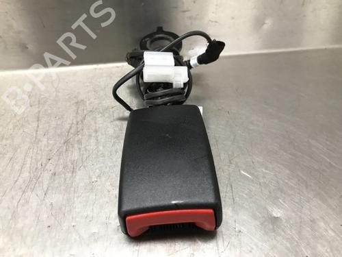 Used Seat buckle TOYOTA VERSO (_R2_) 2.0 D-4D (AUR20_, AUR20R) (126 hp) 13400106