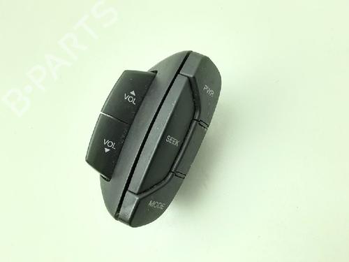 Used Steering wheel controls CHEVROLET EPICA (KL1_) 2.5 (156 hp) 13174903