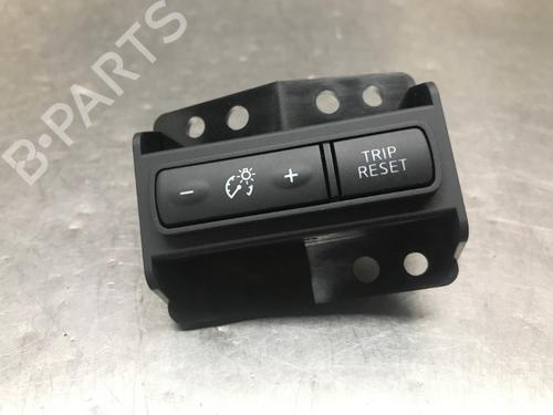 Used Switch Switch NISSAN QASHQAI II (J11, J11_) 1.2 DIG-T (115 hp) 33800942 33800942