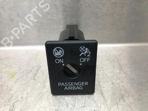 Used Switch MAZDA 2 Hatchback (DL, DJ) 1.5 SKYACTIV-G (90 hp) 12425213