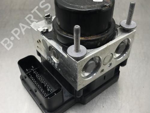 Used ABS pump TOYOTA YARIS (_P13_) 1.3 (NSP130_, NSP130) (99 hp) 17831650