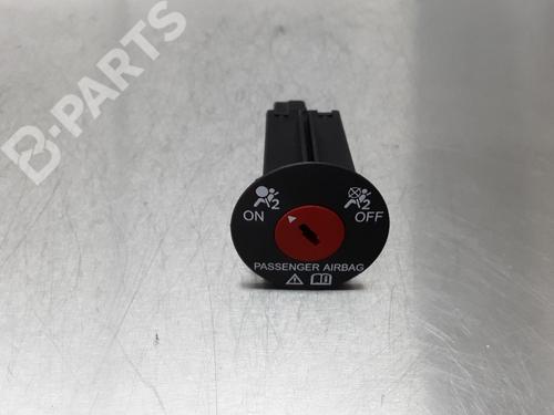 Used Switch Switch SUZUKI SWIFT IV (FZ, NZ) 1.2 (AZH412, ZC72S) (94 hp) 10858325 10858325