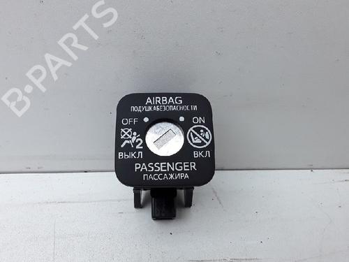 Used Switch Switch TOYOTA PRIUS (_W3_) 1.8 Hybrid (ZVW3_) (99 hp) 10837746 10837746