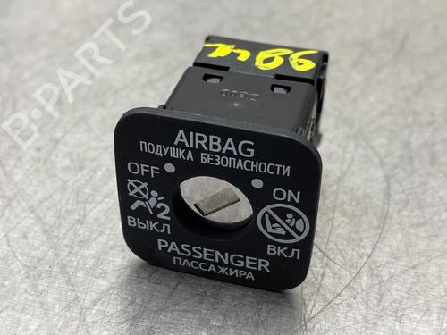 Used Switch TOYOTA YARIS (_P21_, _PA1_, _PH1_) 1.5 Hybrid (MXPH11) (92 hp) 10858480