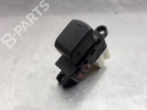 switch-nissan-note-e12-12-2012-10830310 main image