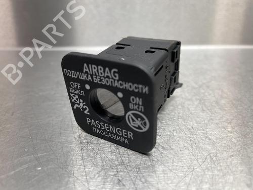 Used Switch MITSUBISHI MIRAGE / SPACE STAR VI Hatchback (A0_A) 1.0 (A05A) (71 hp) 10851416