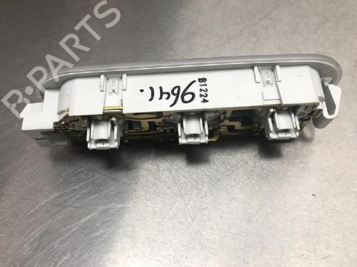 Interior roof light NISSAN JUKE (F15) 1.6 | BP10850926I8