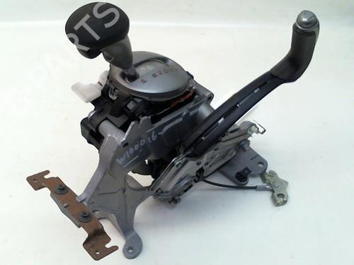 Used Gear lever HONDA CIVIC VIII Saloon (FD, FA) 1.3 IMA (FA3, FD3) (95 hp) 10821709
