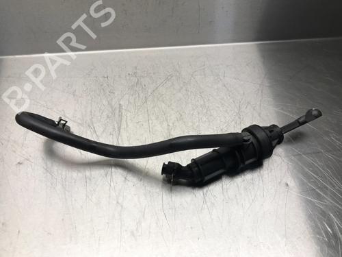Clutch slave cylinder MITSUBISHI LANCER VIII (CY_A, CZ_A) 1.8 (CY3A, CY6A) | BP13179368M113 