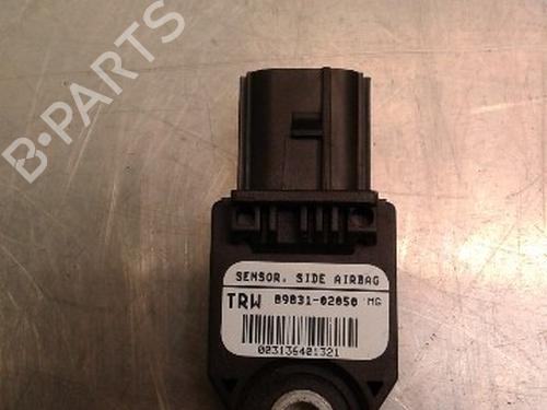 Used Electronic module SUZUKI GRAND VITARA I (FT, HT) 2.0 4x4 (TA52, TL52, SQ420) (128 hp) 10825807