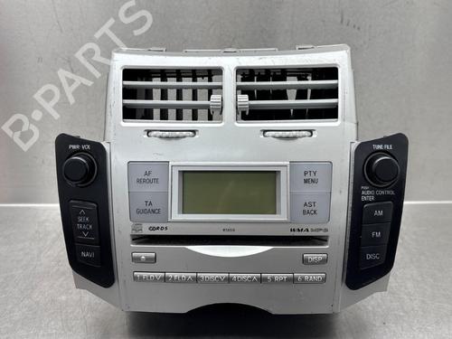 Bilradio TOYOTA YARIS (_P9_) 1.3 VVT-i (SCP90_, SCP90R) (87 hp) 33181127