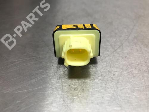 Used Electronic sensor Electronic sensor TOYOTA YARIS (_P13_) 1.5 Hybrid (NHP130_) (101 hp) 10847796 10847796