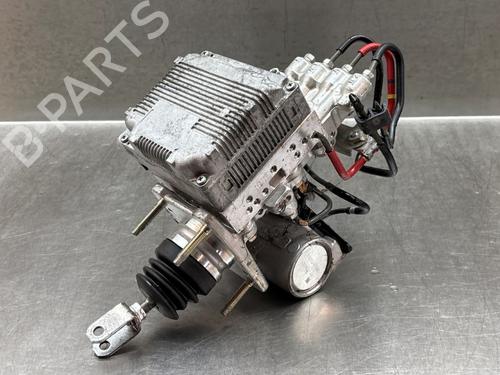 Servo frein TOYOTA AURIS Estate (_E18_) 1.8 Hybrid (ZWE186_, ZWE186R, ZWE186H) (136 hp) 33181354