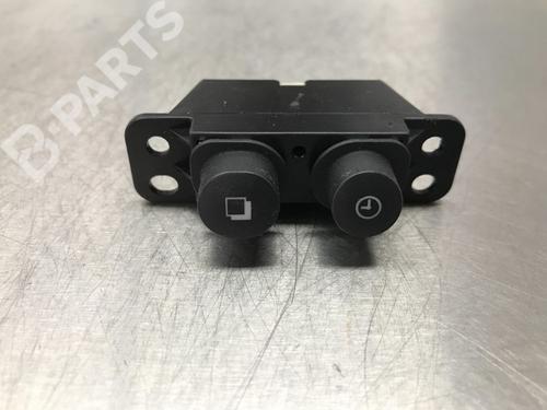 switch-nissan-note-e12-12-3007532-2012-10854926 main image