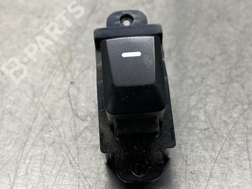 switch-kia-rio-iii-ub-12-cvvt-935751w010-2011-2012-2013-2014-2015-2016-2017-10856858 main image